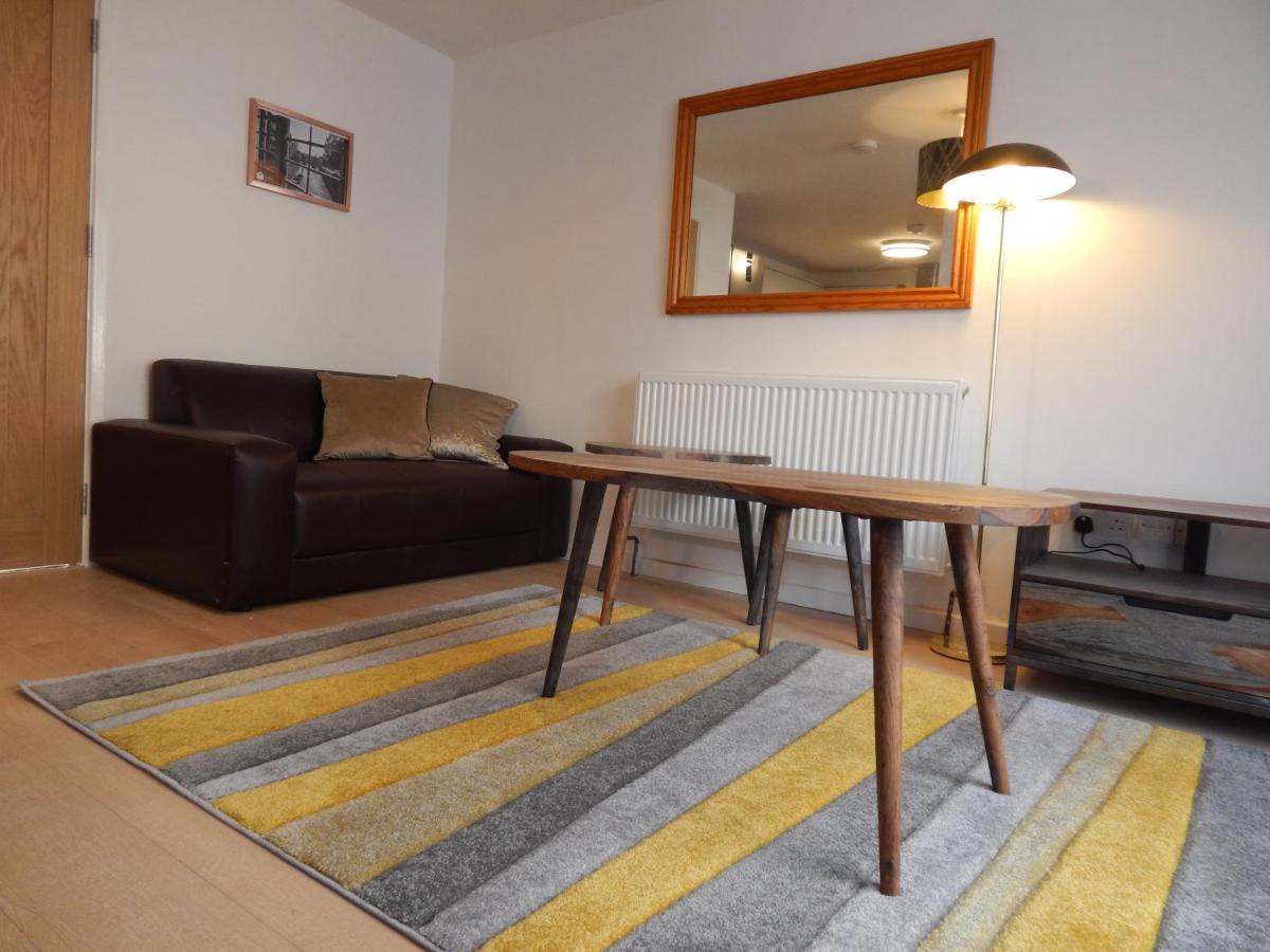 Modern, Well Located En-Suite Rooms With Parking - Orbitat Accommodations CBG Exterior foto