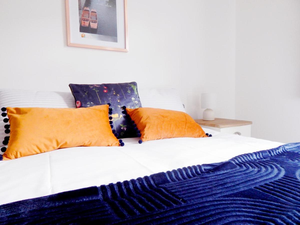 Modern, Well Located En-Suite Rooms With Parking - Orbitat Accommodations CBG Exterior foto
