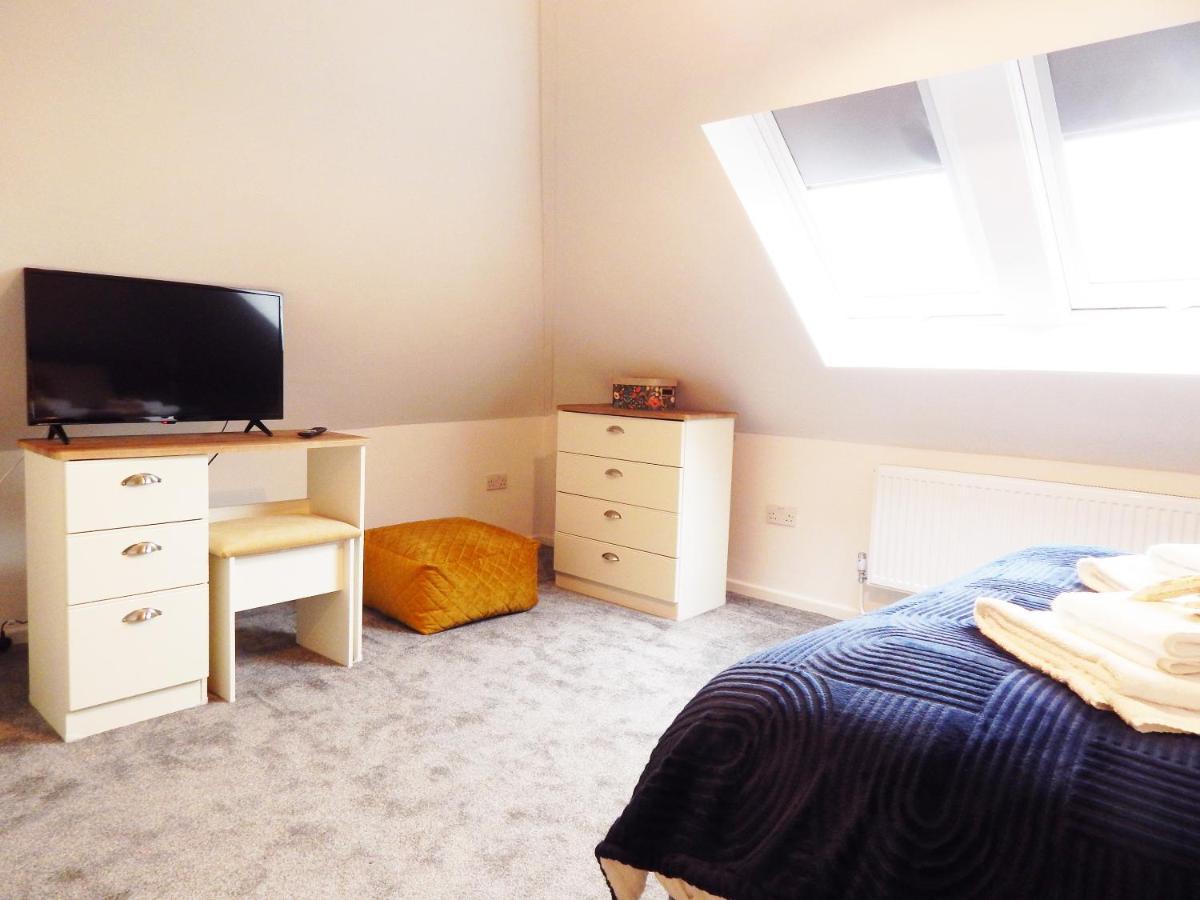 Modern, Well Located En-Suite Rooms With Parking - Orbitat Accommodations CBG Exterior foto