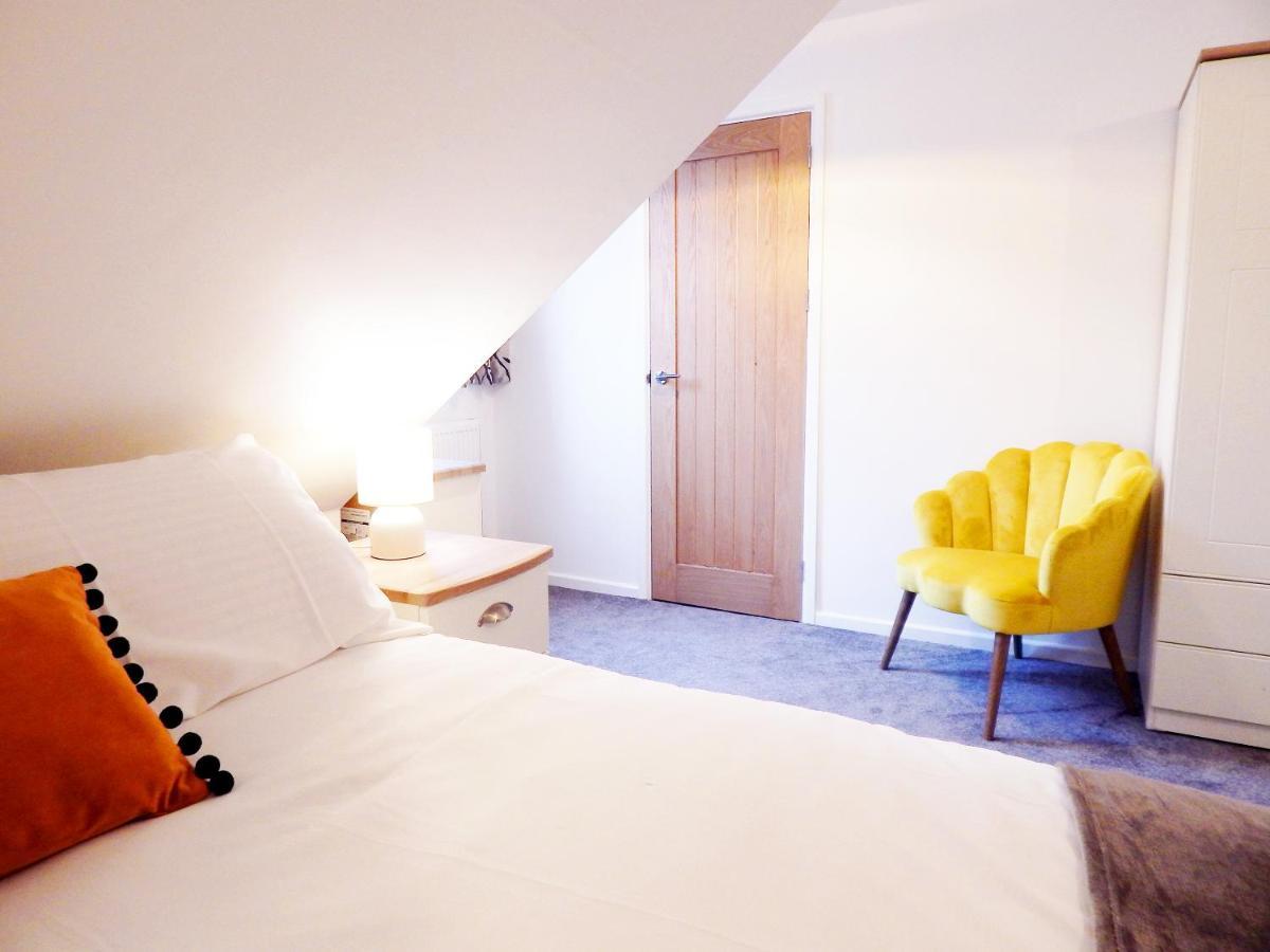 Modern, Well Located En-Suite Rooms With Parking - Orbitat Accommodations CBG Exterior foto