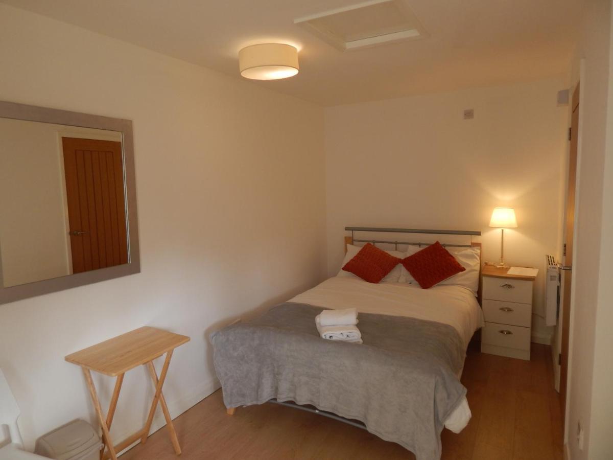 Modern, Well Located En-Suite Rooms With Parking - Orbitat Accommodations CBG Exterior foto