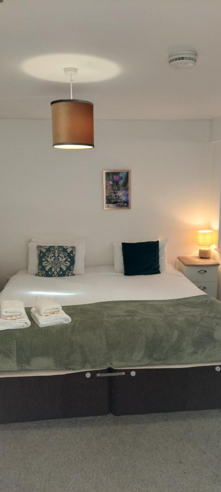 Modern, Well Located En-Suite Rooms With Parking - Orbitat Accommodations CBG Exterior foto